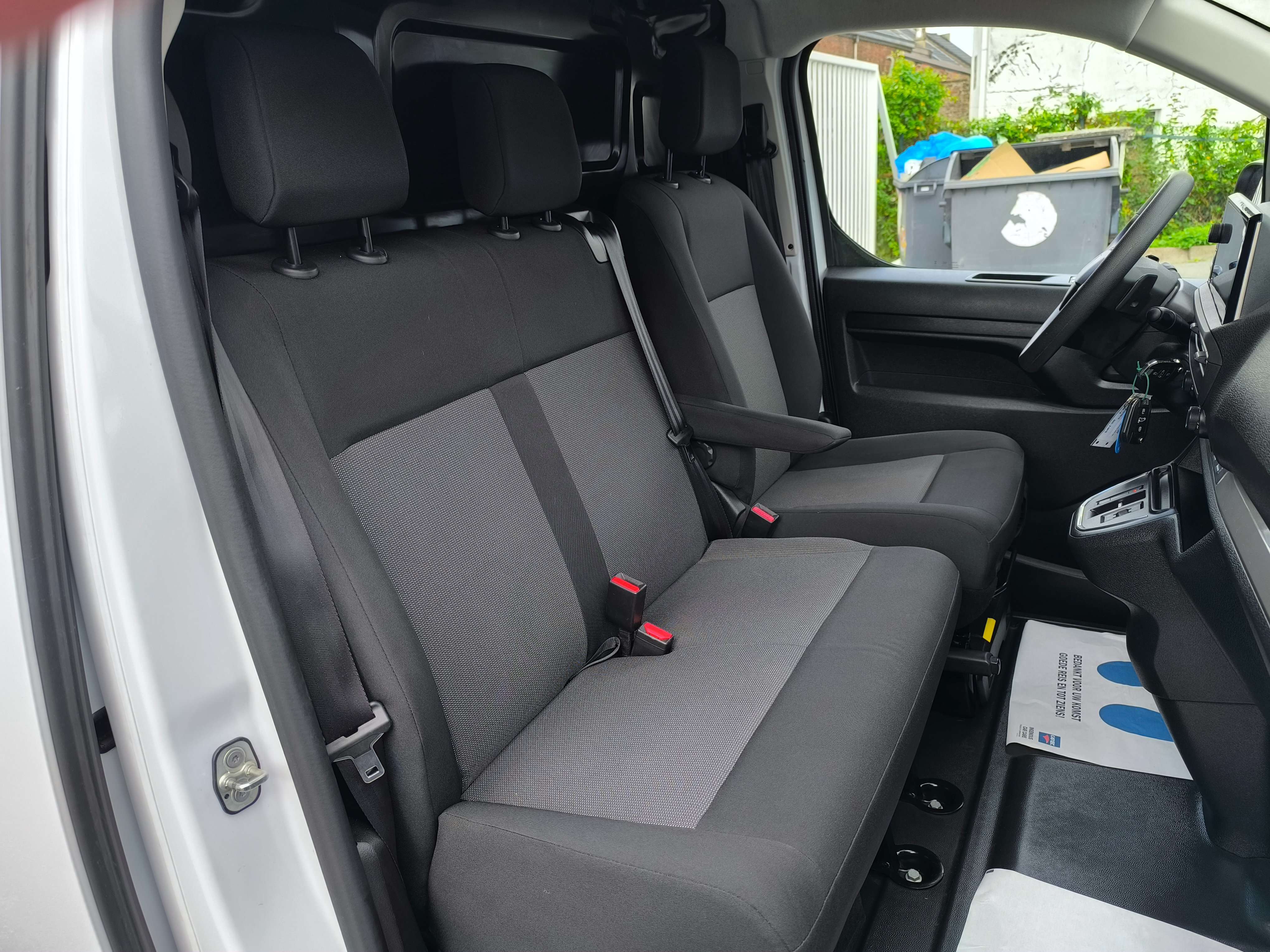 Peugeot Expert 2.0 HDi L1 B.AUTO 177CV 3 PLACES COCKPIT NEW MODEL
