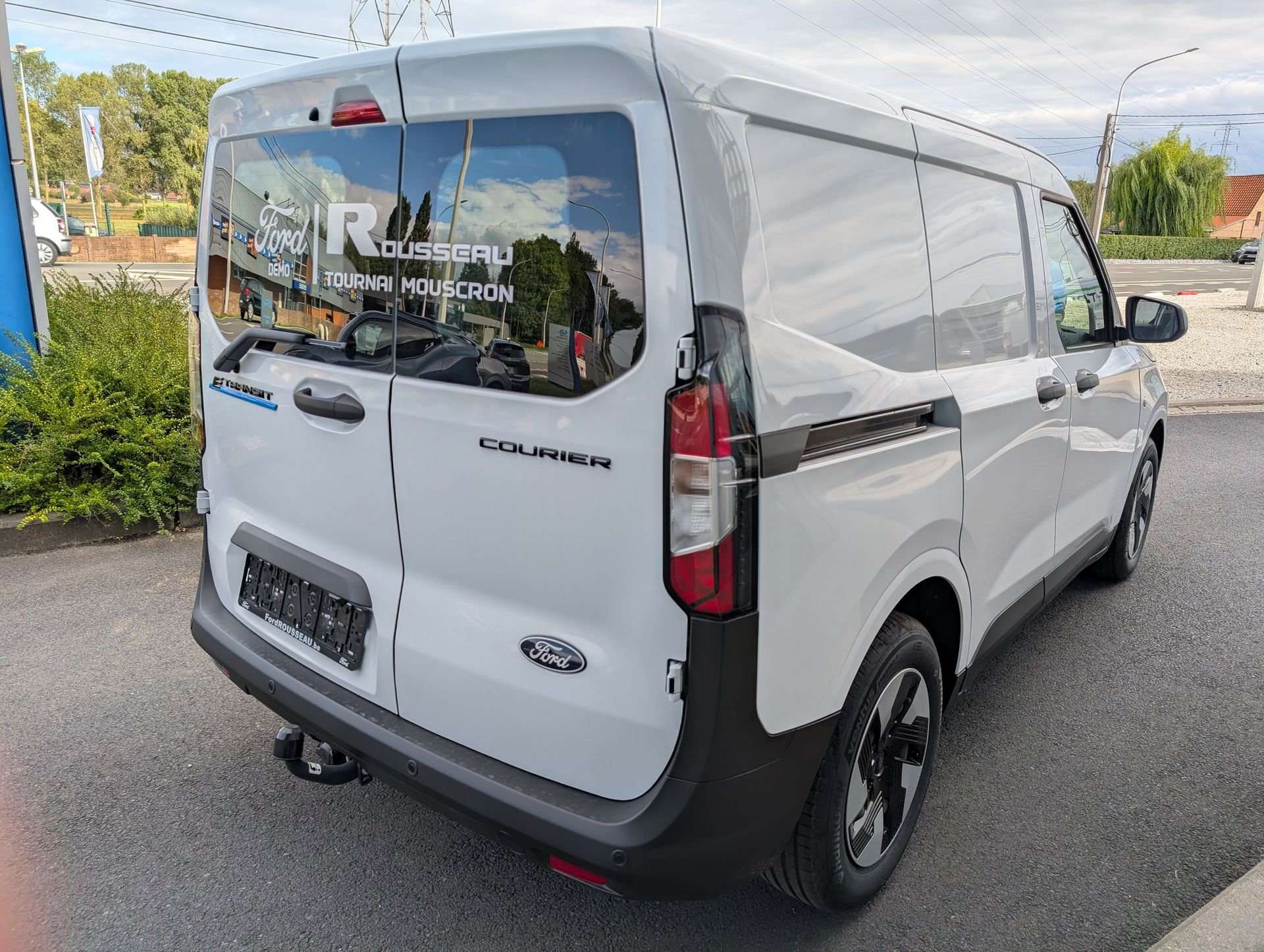 Ford Transit Courier Trend 43 kWh - 287 km (423km en ville) d'autonomie