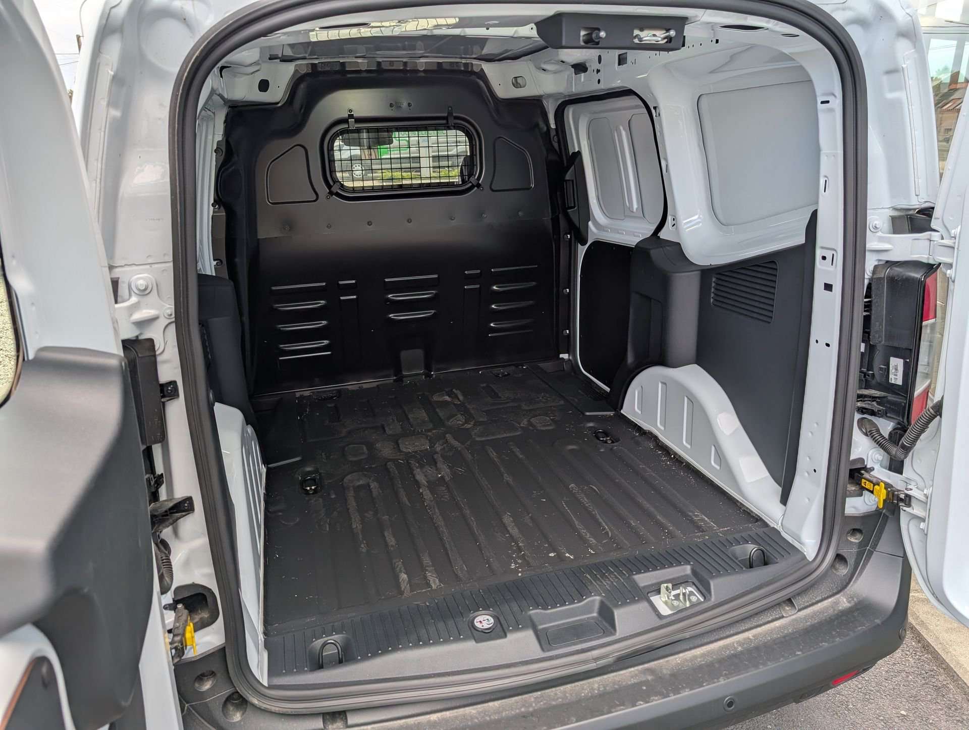 Ford Transit Courier Trend 43 kWh - 287 km (423km en ville) d'autonomie