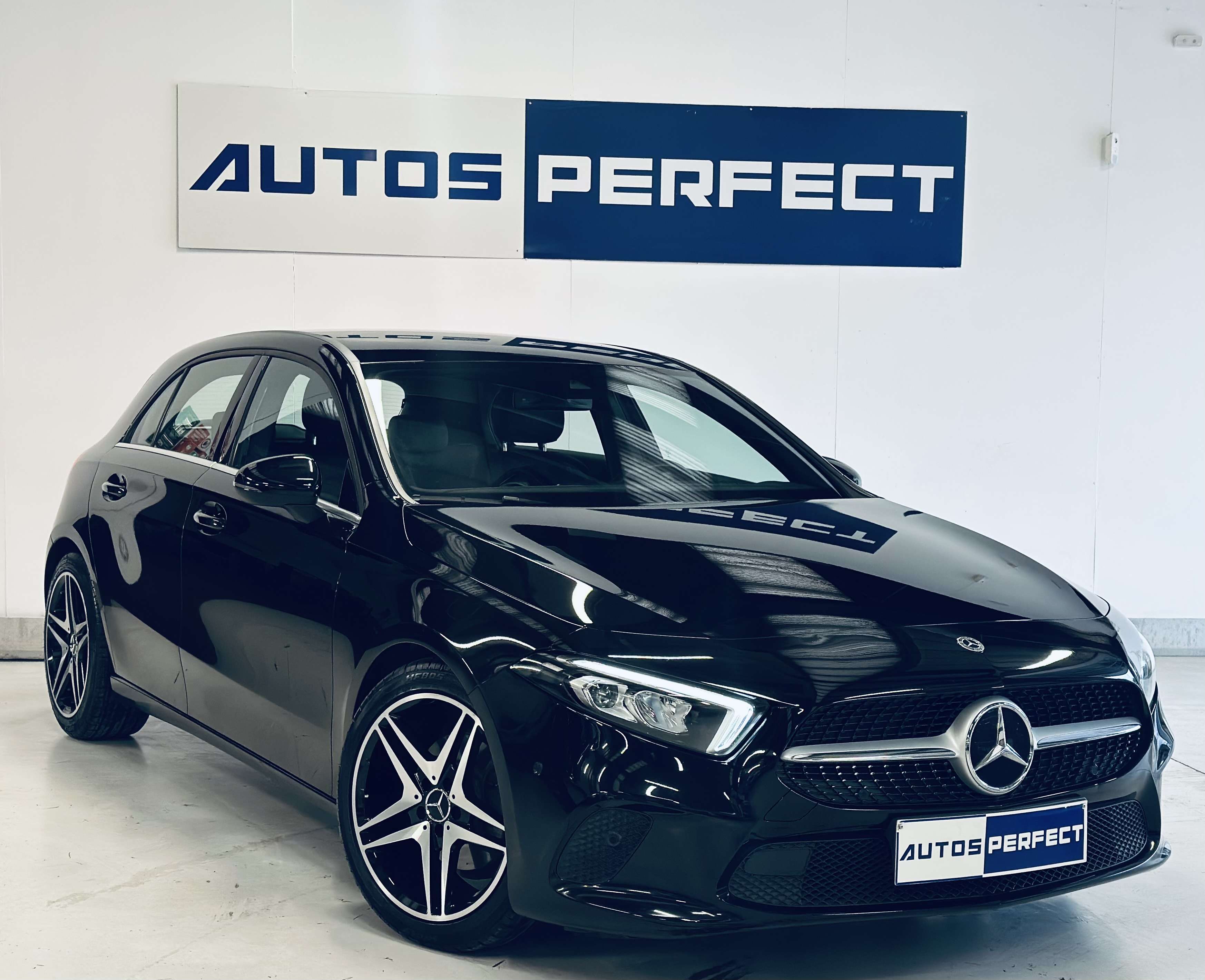 Mercedes-Benz A 180 d BOITE AUTO PALETTES NAVIE S.CHAUFF CAMERA CLIM