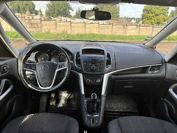 Opel Zafira Bonjour Je Vend Opel Zafira C Tourer 2.0 CDTI 16V 110 ct ok