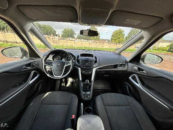 Opel Zafira Bonjour Je Vend Opel Zafira C Tourer 2.0 CDTI 16V 110 ct ok