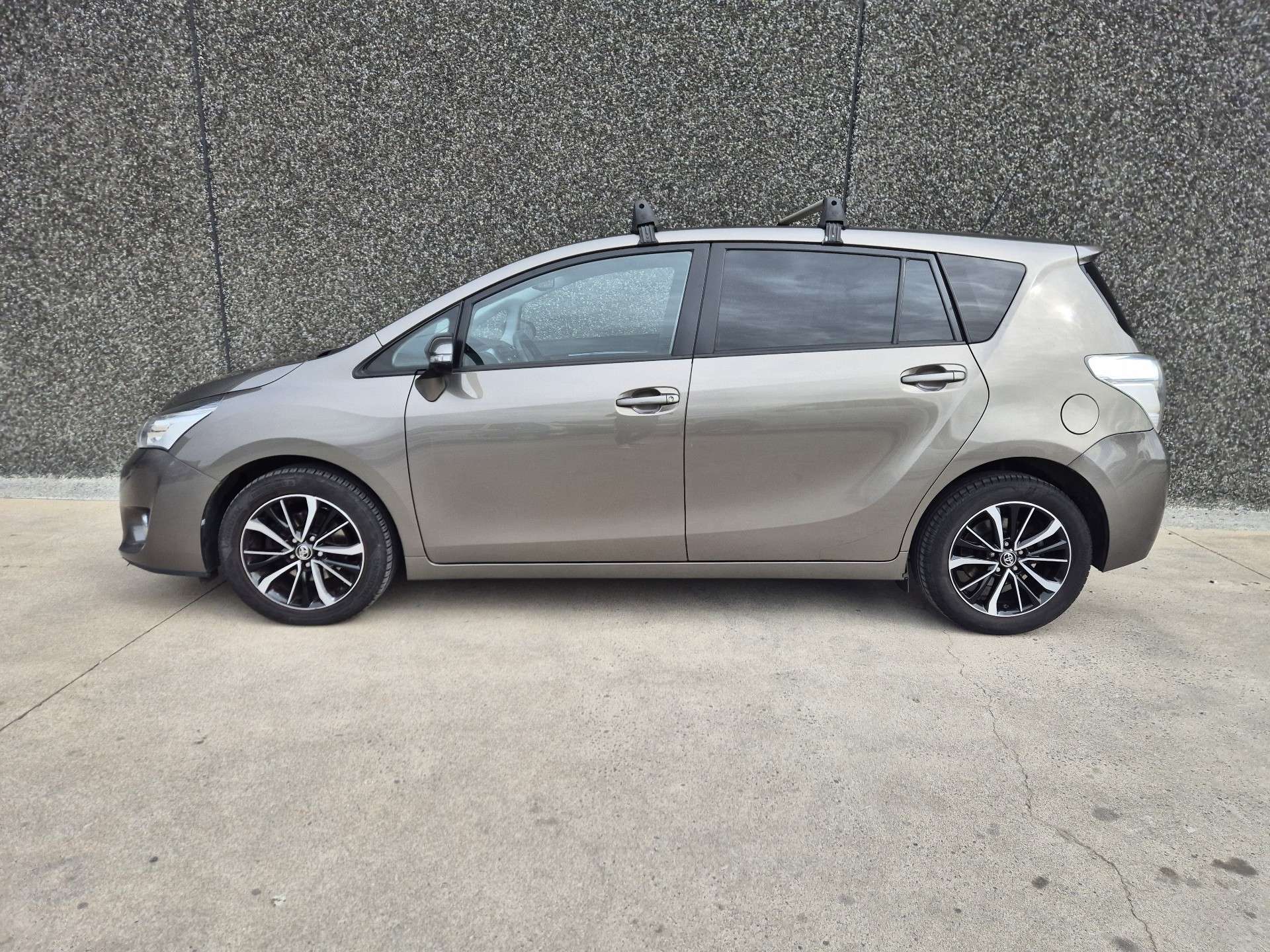 Toyota Verso 1.6 D-4D Comfort//CAMERA//GPS/GARANTIE 12M