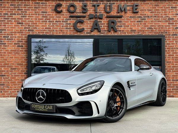 Mercedes-Benz AMG GT R - V8 Bi-Turbo