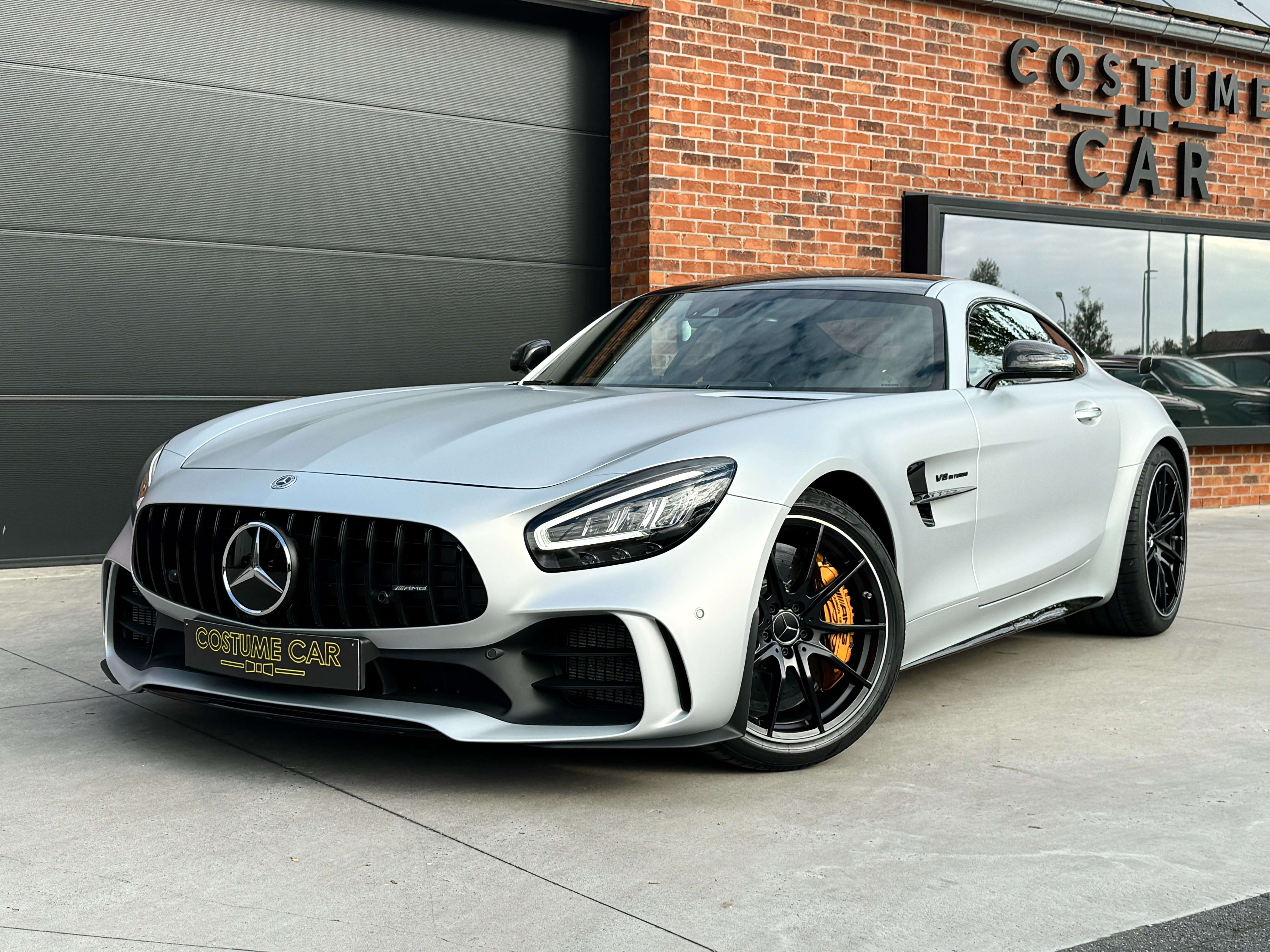 Mercedes-Benz AMG GT R - V8 Bi-Turbo