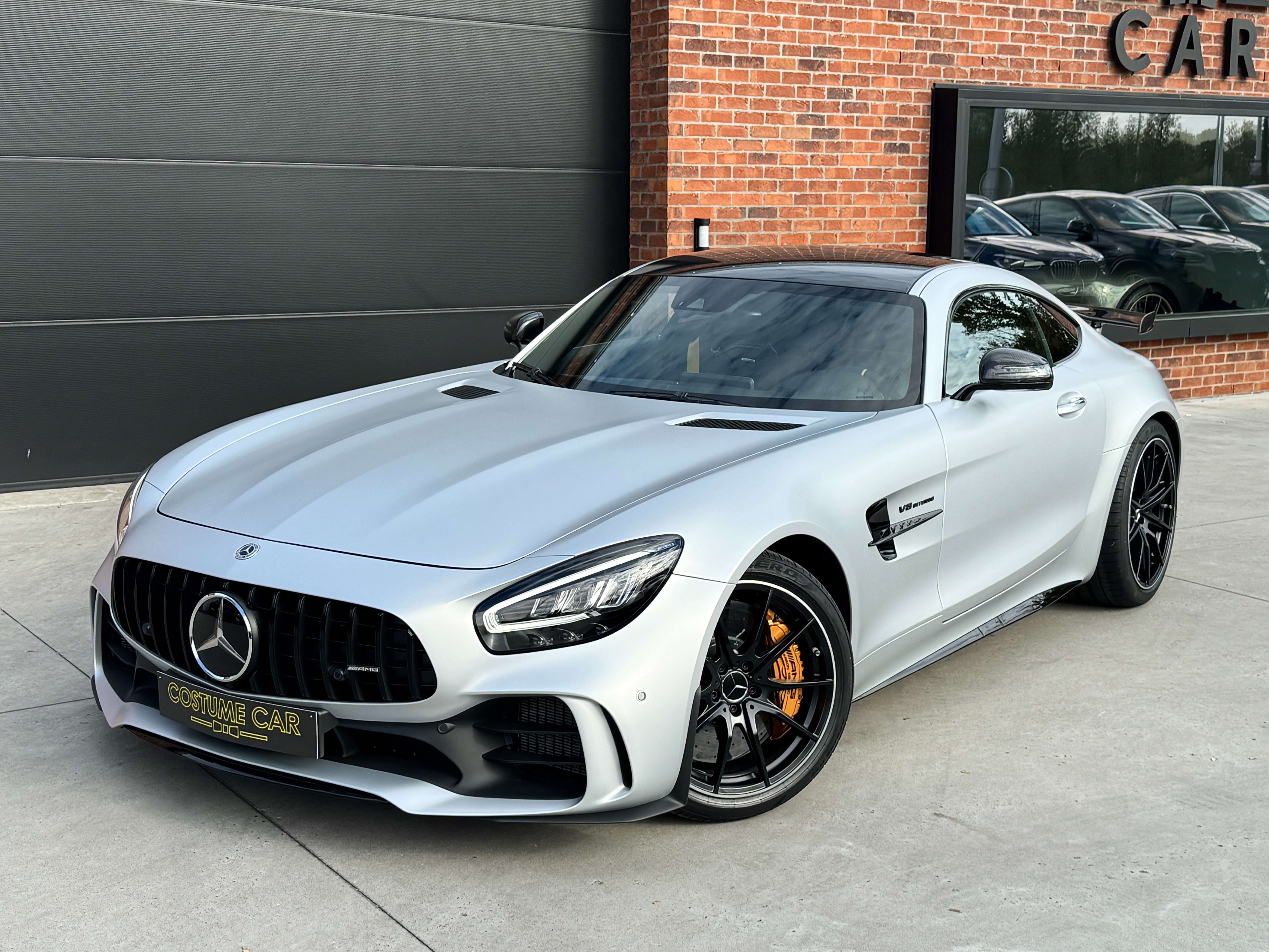 Mercedes-Benz AMG GT R - V8 Bi-Turbo