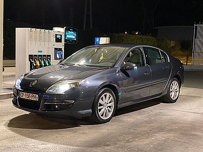 Renault Laguna III 2.0 DCI 150 8CV INITIALE
