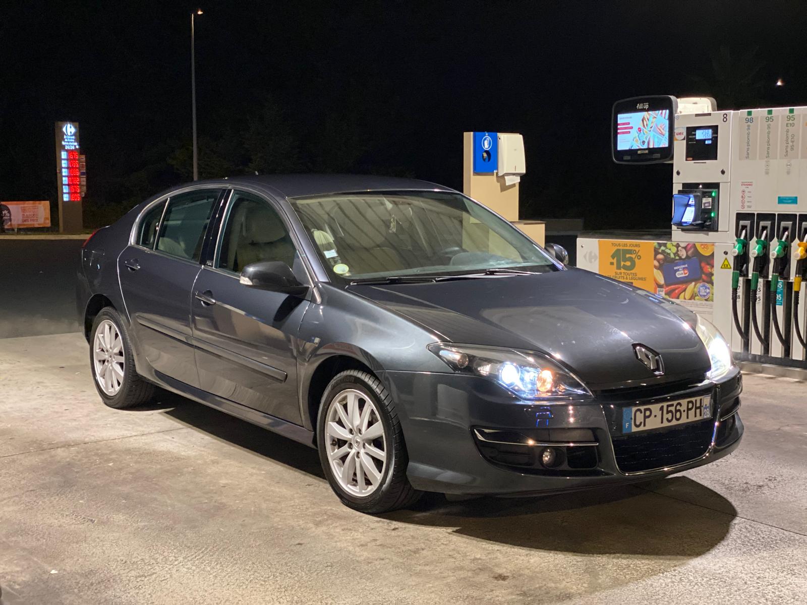 Renault Laguna III 2.0 DCI 150 8CV INITIALE