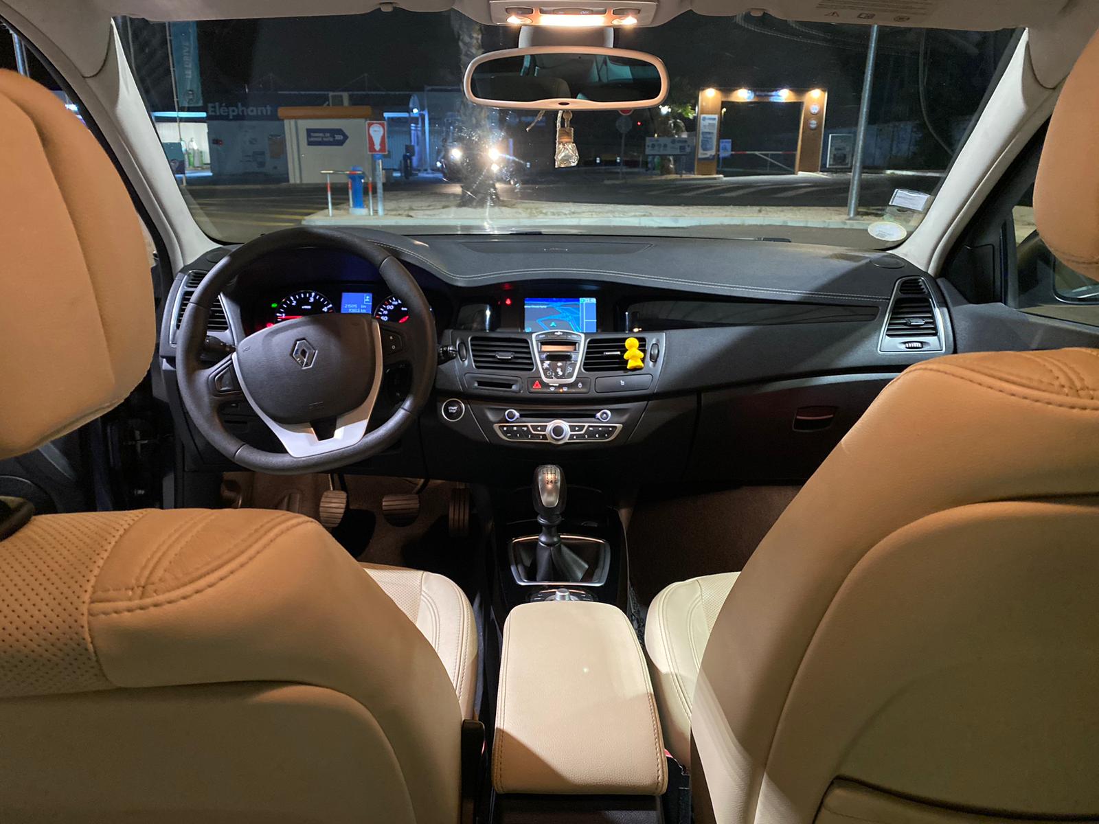Renault Laguna III 2.0 DCI 150 8CV INITIALE
