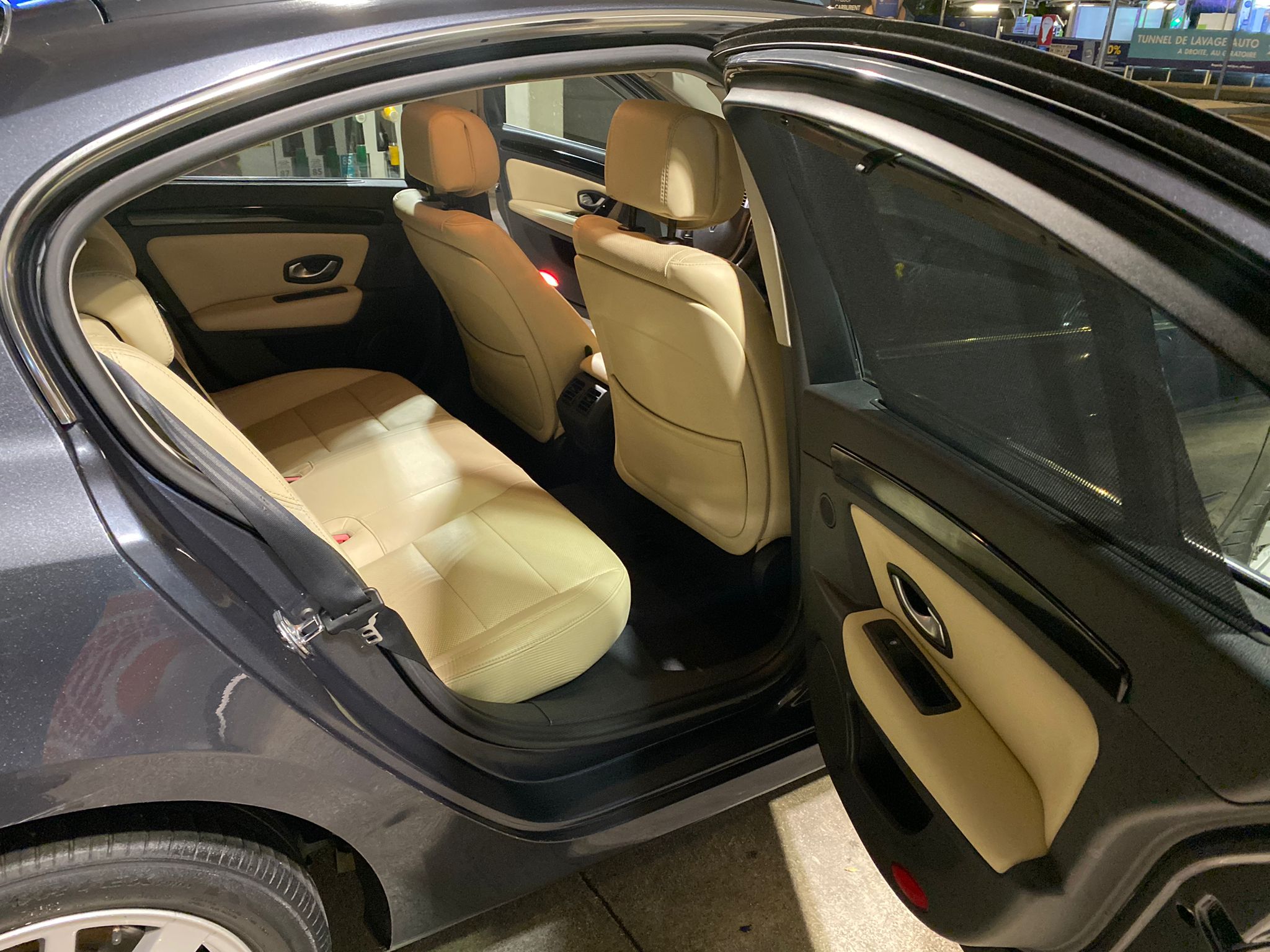 Renault Laguna III 2.0 DCI 150 8CV INITIALE