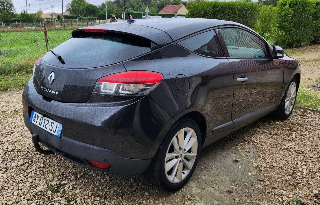 Renault Megane III COUPE 1.9 DCI 130 FAP DYNAMIQUE GARANTIE 12 MOIS