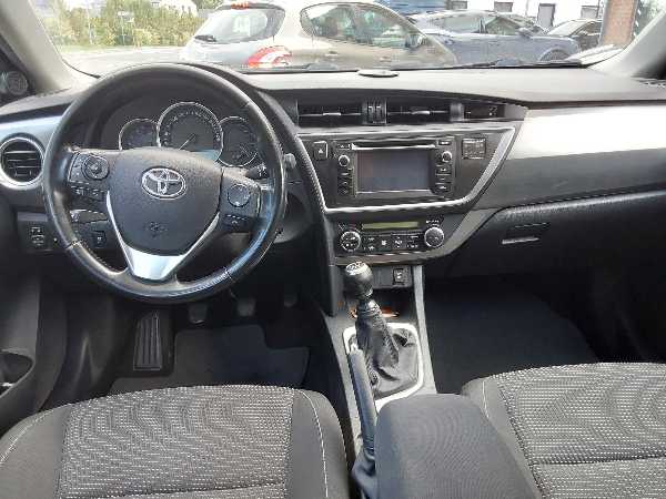 Toyota Auris Toyota aurais 1.4 D pour plus d'info 0488823306