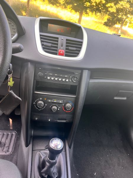 Peugeot 207 1.4 75 STYLE 3P