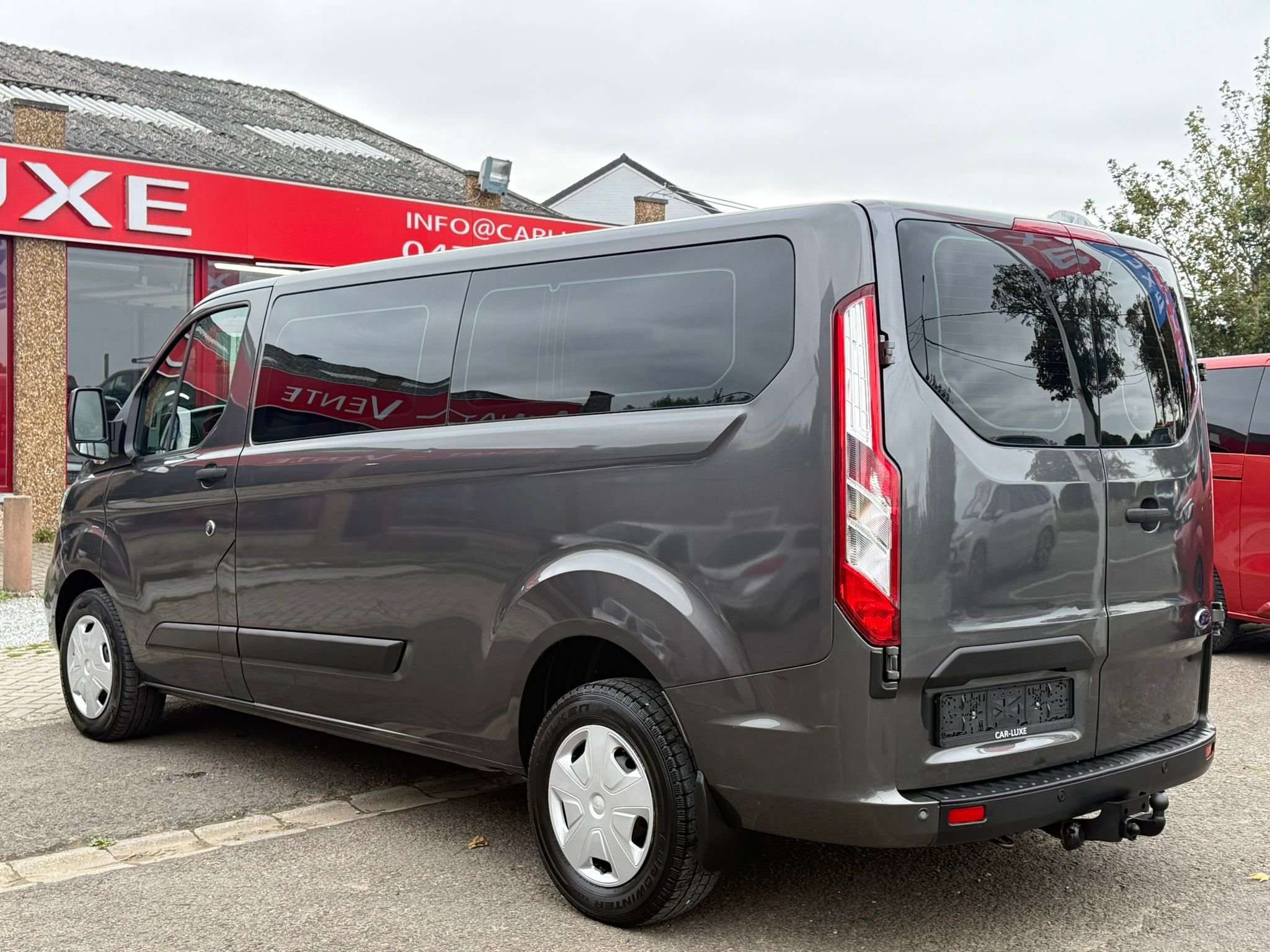 Ford Transit Custom 2.O TDCI   9 PLACES LONG LED