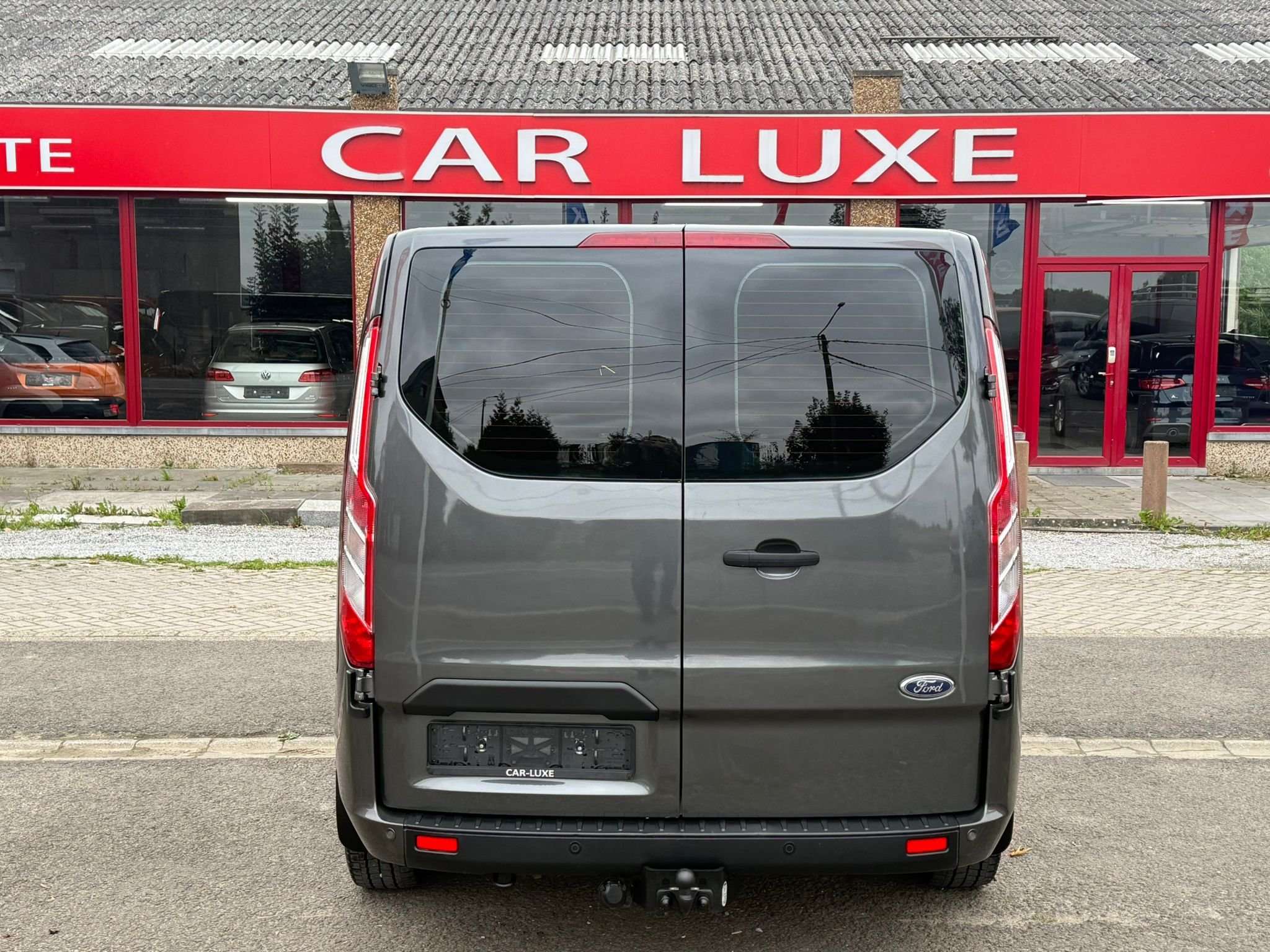Ford Transit Custom 2.O TDCI   9 PLACES LONG LED