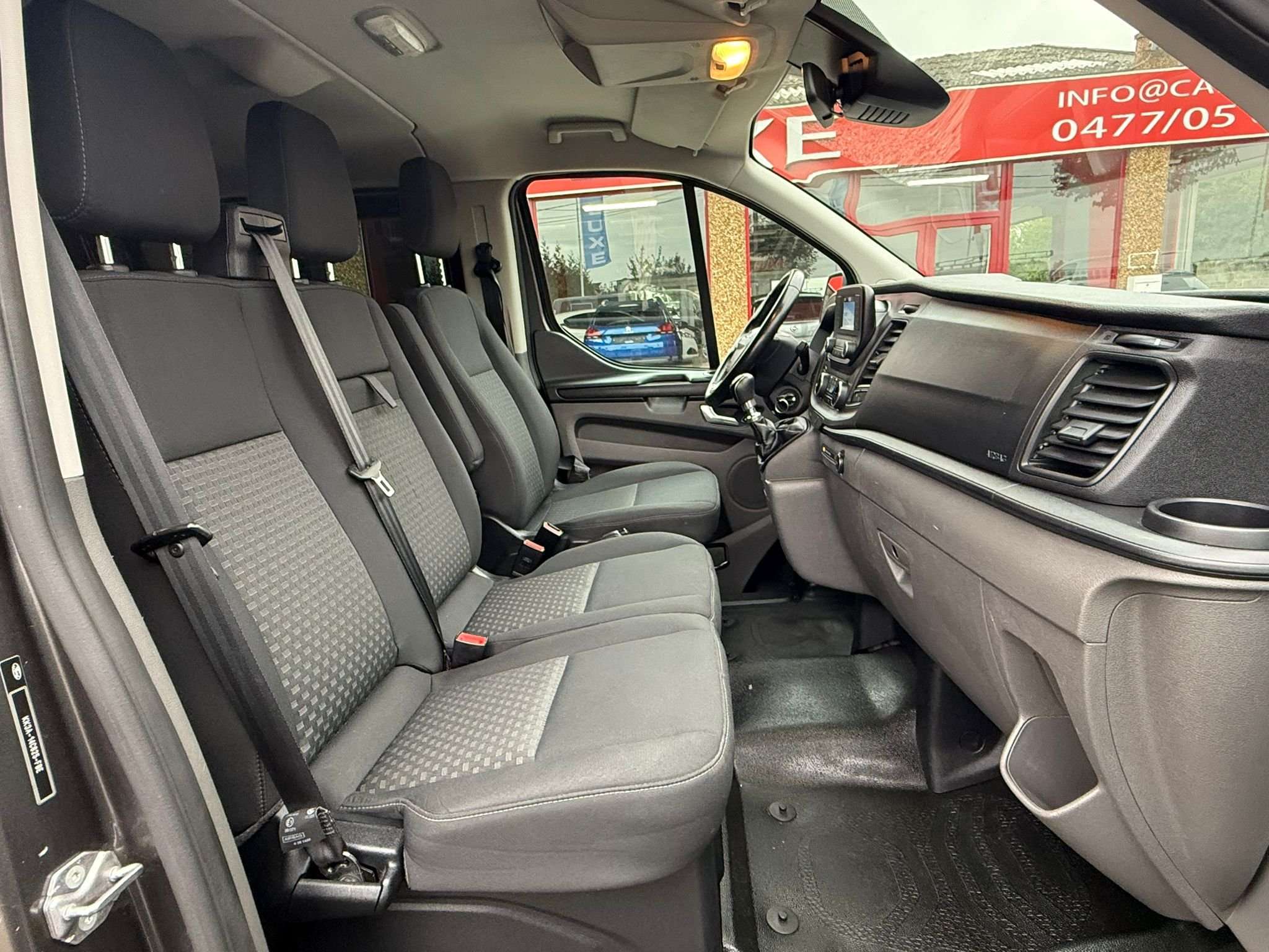 Ford Transit Custom 2.O TDCI   9 PLACES LONG LED