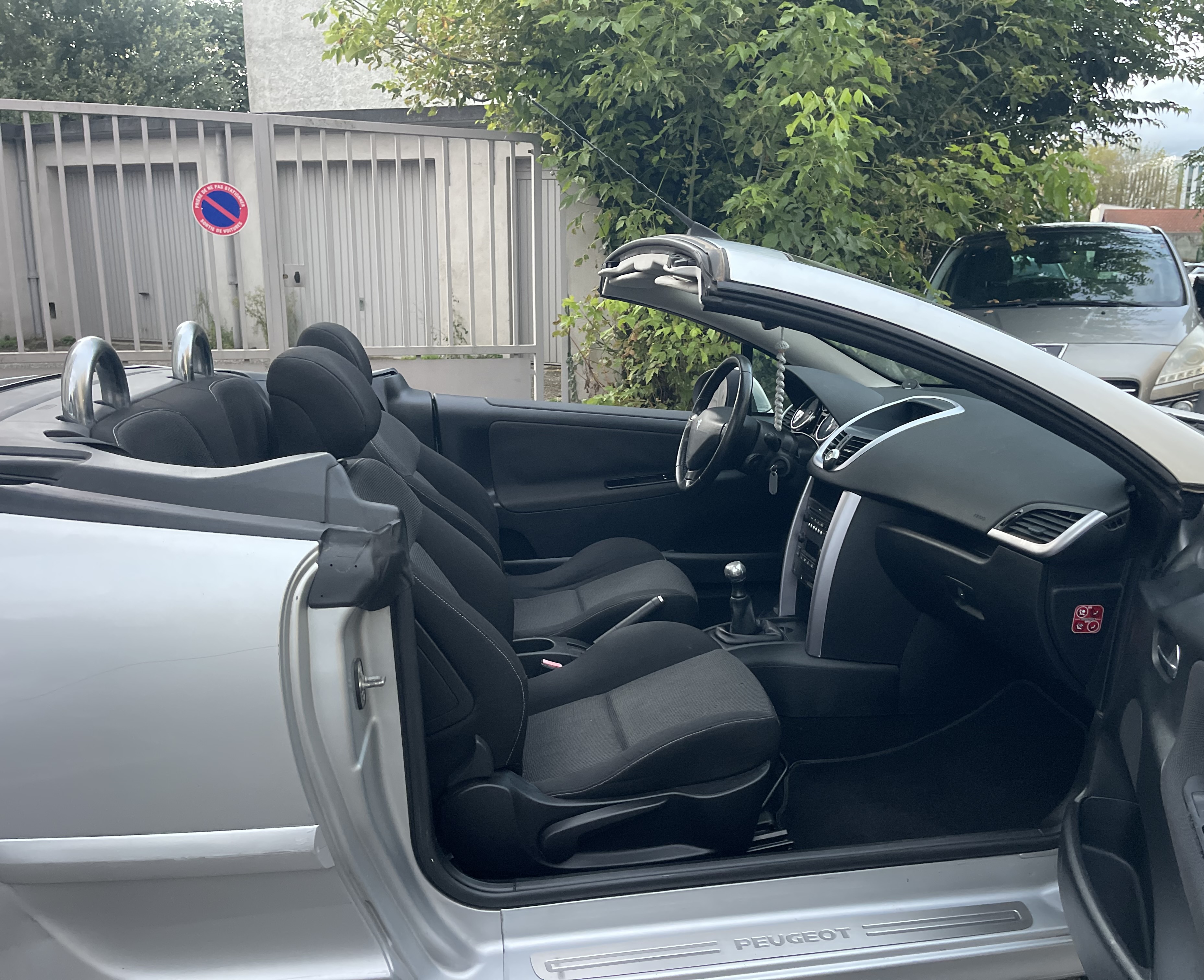 Peugeot 207 (2) CC 1.6 HDI 112 FAP FELINE