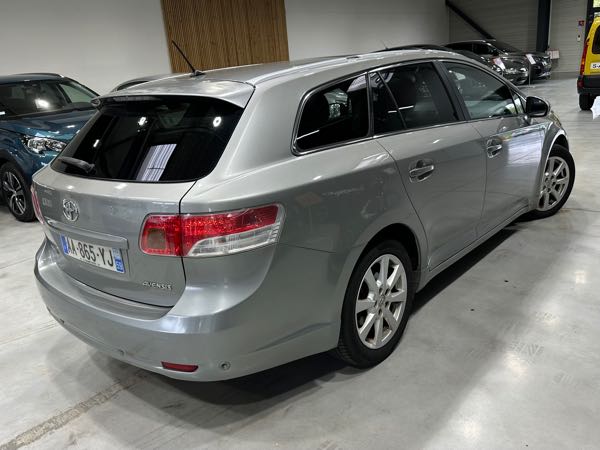 Toyota Avensis III SW 126 D-4D FAP SKYVIEW EDITION