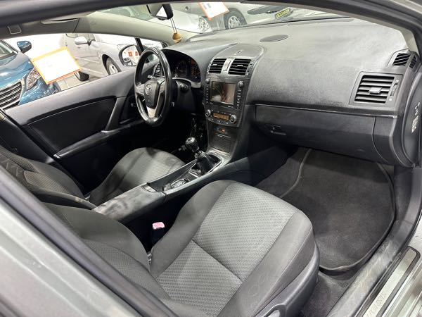 Toyota Avensis III SW 126 D-4D FAP SKYVIEW EDITION