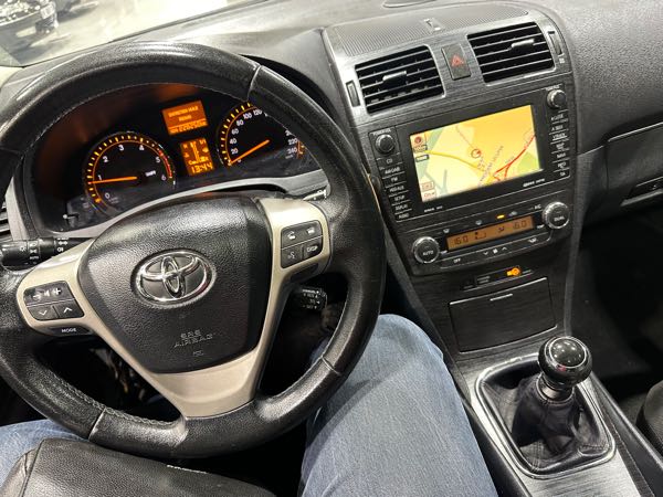 Toyota Avensis III SW 126 D-4D FAP SKYVIEW EDITION