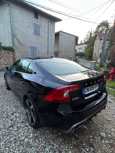 Volvo S60 II D3 163 R-DESIGN GEARTRONIC