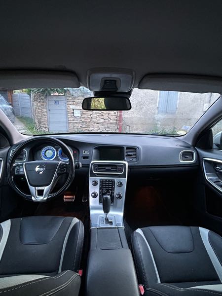 Volvo S60 II D3 163 R-DESIGN GEARTRONIC
