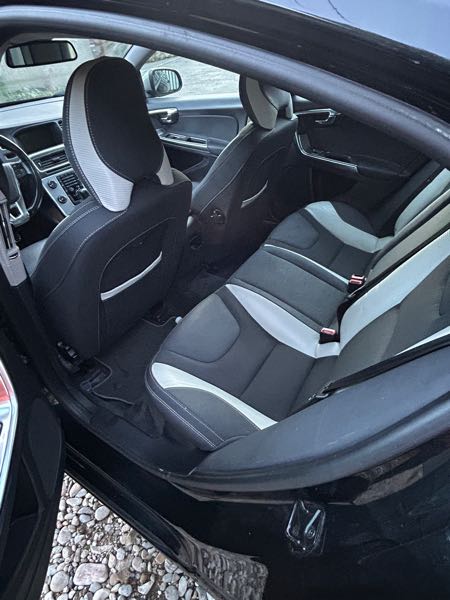 Volvo S60 II D3 163 R-DESIGN GEARTRONIC