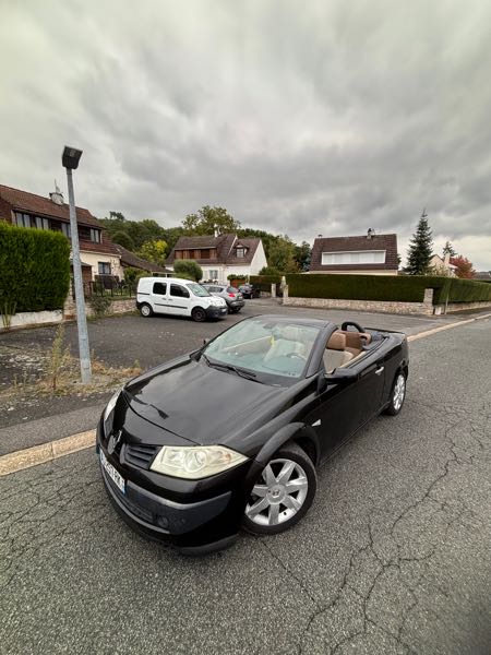 Renault Megane II (2) COUPE-CABRIOLET 2.0 DCI 150 DYNAMIQUE