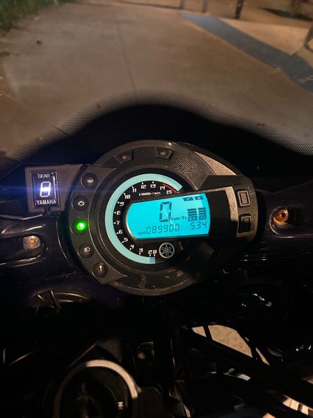 YAMAHA FZR