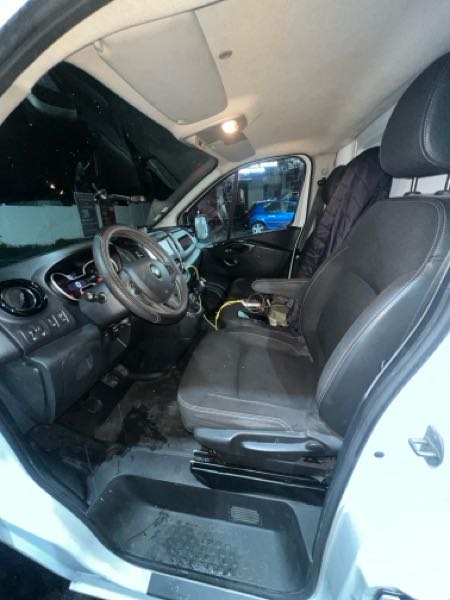 Renault Trafic III (2) CABINE GRAND CONFORT L2H1 1200 DCI 120