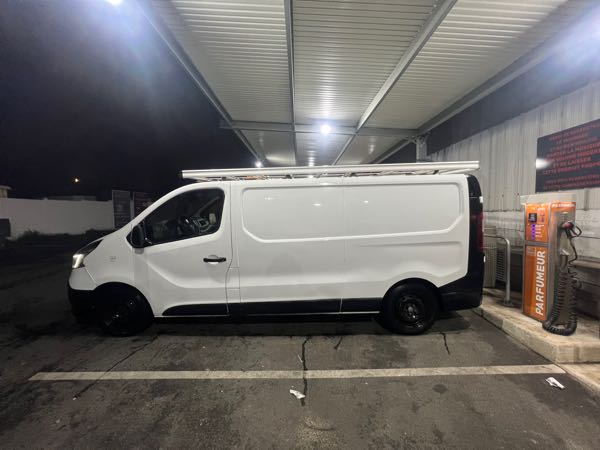 Renault Trafic III (2) CABINE GRAND CONFORT L2H1 1200 DCI 120