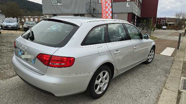 Audi A4 IV (2) AVANT 2.0 TDI 143 AMBIENTE
