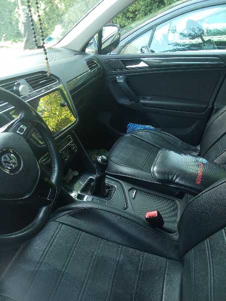 Volkswagen Tiguan vend m voiture Volkswagen 2.0t très bon éta prix négociable