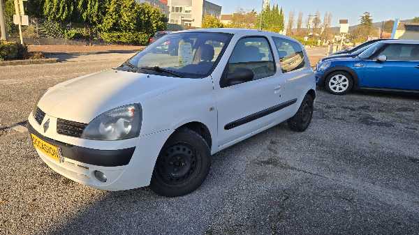 Renault Clio II (2) 1.5 DCI 80 CONFORT PACK CLIM DYNAMIQUE 3P