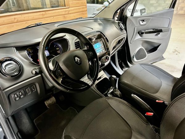 Renault Captur (2) 1.5 DCI 90 ZEN EDC boite automatique