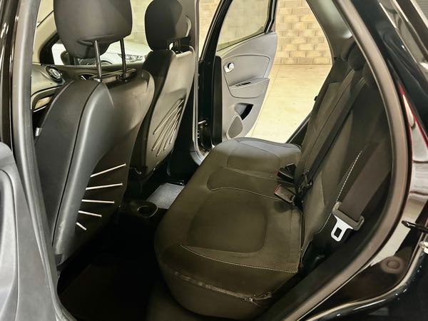 Renault Captur (2) 1.5 DCI 90 ZEN EDC boite automatique