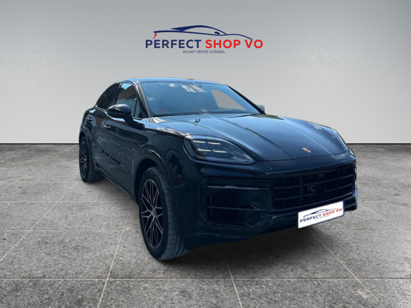 Porsche Cayenne PORSCHE CAYENNE E-HYBRID COUPÉ – 470 CH / FRANÇAIS