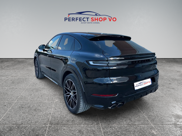 Porsche Cayenne PORSCHE CAYENNE E-HYBRID COUPÉ – 470 CH / FRANÇAIS