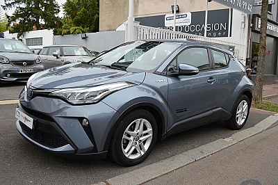 Toyota C-HR 122H DYNAMIC BUSINESS 2WD E-CVT + PROGRAMME BEYOND ZERO ACADEMY MY20