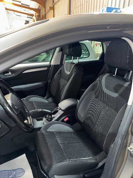 Citroen C4 II (2) 1.6 BLUEHDI 120 S&amp;S FEEL EAT6