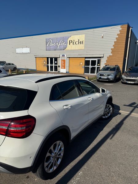 Mercedes-Benz Gla (2) 180 D INSPIRATION 7G-DCT