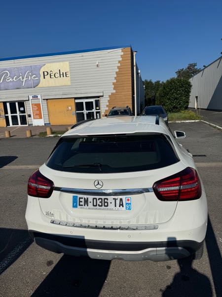 Mercedes-Benz Gla (2) 180 D INSPIRATION 7G-DCT