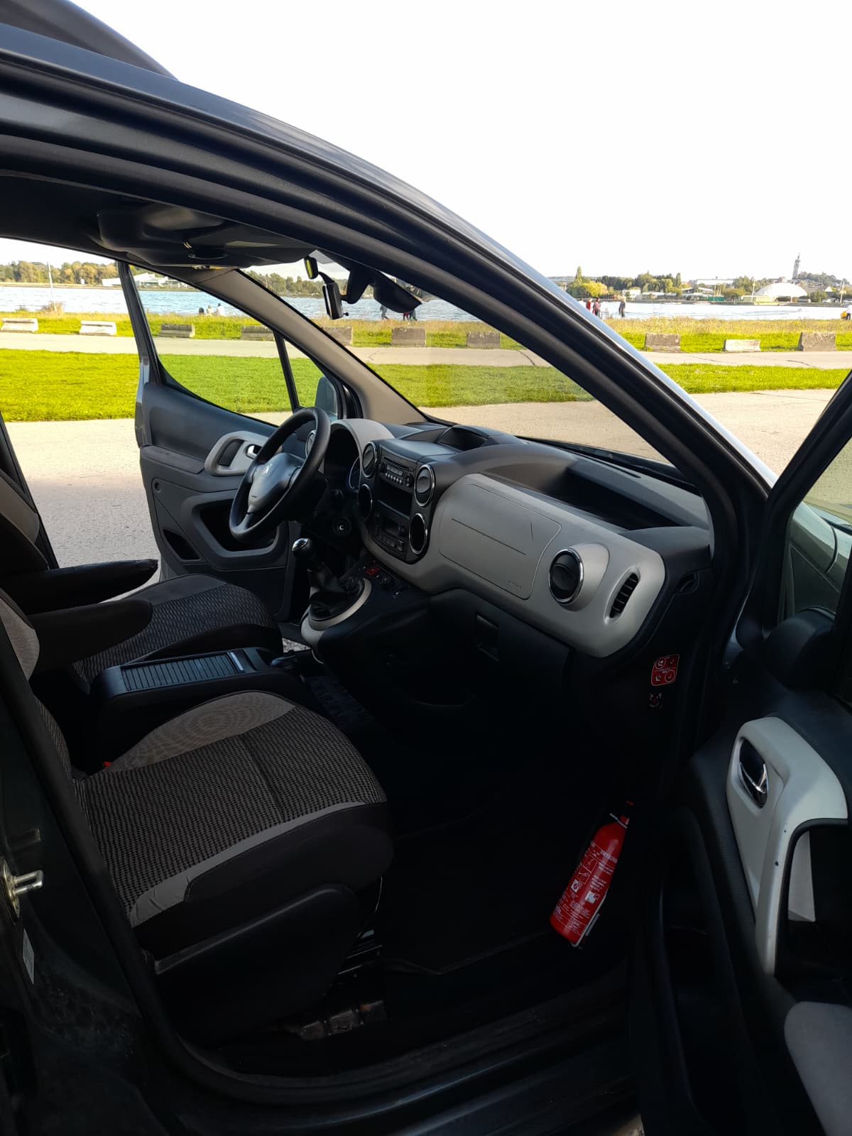 Peugeot Partner Tepee II 1.6 HDI 92 OUTDOOR