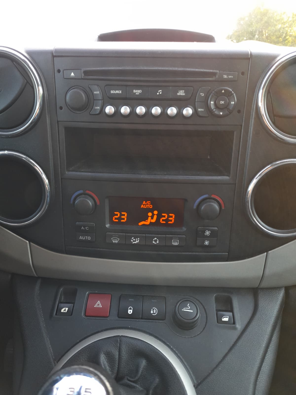 Peugeot Partner Tepee II 1.6 HDI 92 OUTDOOR