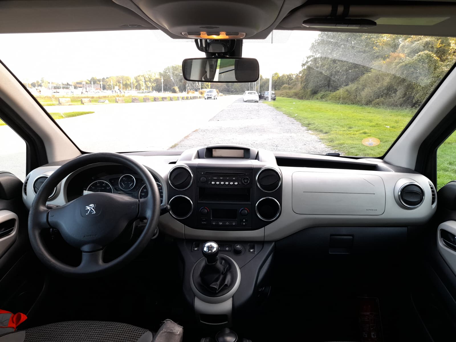 Peugeot Partner Tepee II 1.6 HDI 92 OUTDOOR