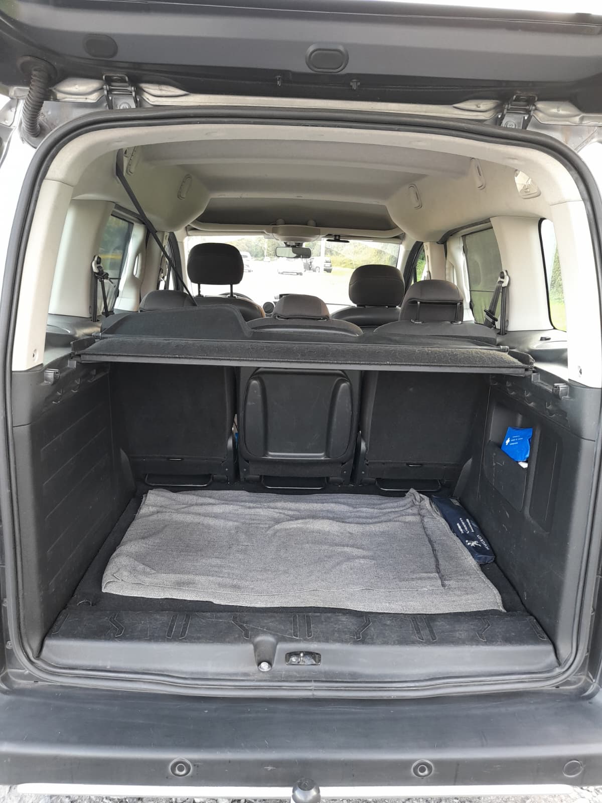 Peugeot Partner Tepee II 1.6 HDI 92 OUTDOOR