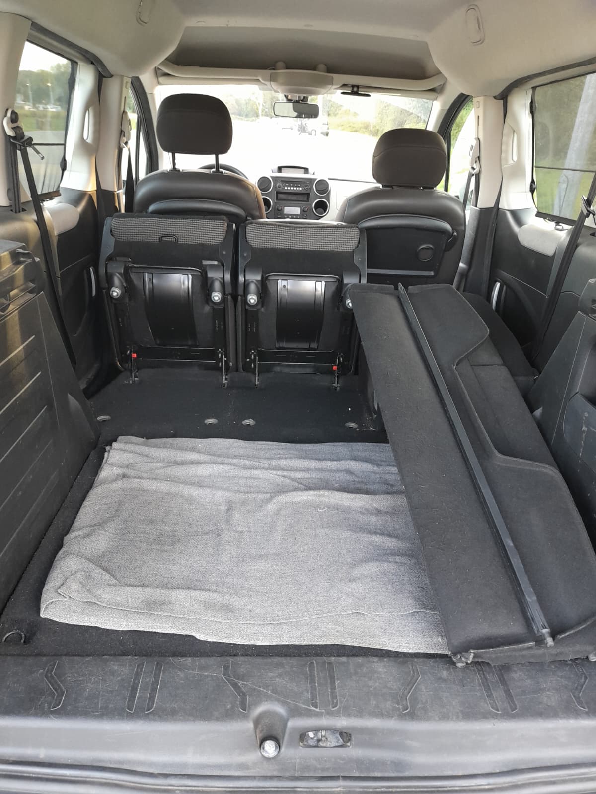 Peugeot Partner Tepee II 1.6 HDI 92 OUTDOOR