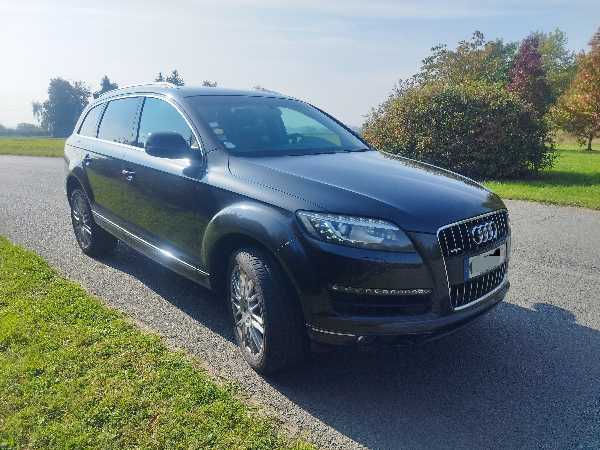 Audi Q7 (2) 3.0 V6 TDI 204 AMBIENTE 7PL