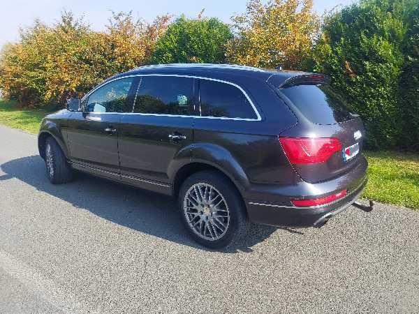 Audi Q7 (2) 3.0 V6 TDI 204 AMBIENTE 7PL