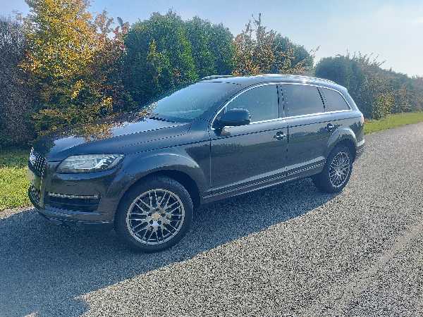 Audi Q7 (2) 3.0 V6 TDI 204 AMBIENTE 7PL